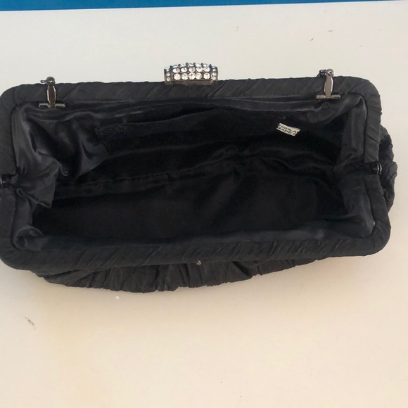 SALE ๐ฅ Bundle of 4 Night-Out Purses ๐ - Picture 6 of 16